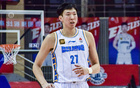 周琦内线霸主，12中8得19分11板，5前场板优势明显。